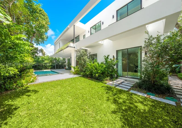 Photo 2 of Mansion for sale at 7700 Sw 50th Ct, Miami, FL 33143 | MLS# A11981388 | Listing updated on 2026-09-01