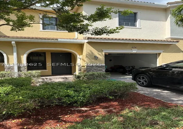 Photo 3 of Sale Pending at 424 Ne 194th Ter, Miami, FL 33179 | MLS# A11982625 | Listing updated on 2026-09-16