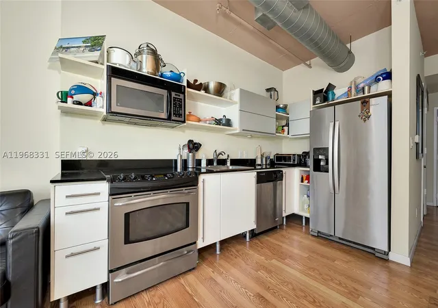 Photo 3 of Condo for sale at 690 Sw 1st Ct #1504, Miami, FL 33130 | MLS# A11968331 | Listing updated on 2026-09-03