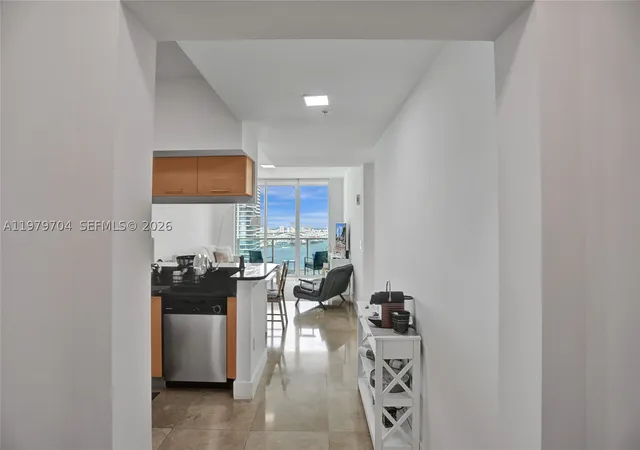 Listing Photo 4 - Condo for sale in Brickell on the River North located at 31 Se 5Th St, Miami, FL 33131 - Unit #4112