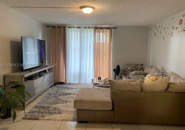 Listing Photo 4 - Condo for sale in building located at 5550 Nw 44Th St, Lauderhill, FL 33319 - Unit #404B