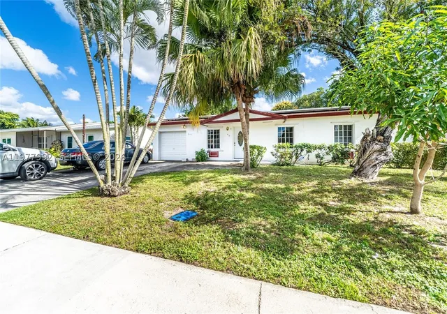 Photo 2 of Single family home for sale at 419 Sw 80th Ave, North Lauderdale, FL 33068 | MLS# A11977992 | Listing updated on 2026-09-07