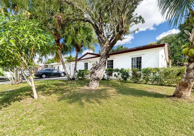 Photo 3 of Single family home for sale at 419 Sw 80th Ave, North Lauderdale, FL 33068 | MLS# A11977992 | Listing updated on 2026-09-07