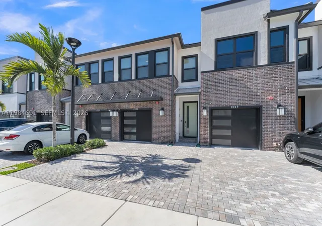 Photo 2 of Townhouse for sale at 8351 Nw 7th Ct, Plantation, FL 33324 | MLS# A11984691 | Listing updated on 2026-09-14