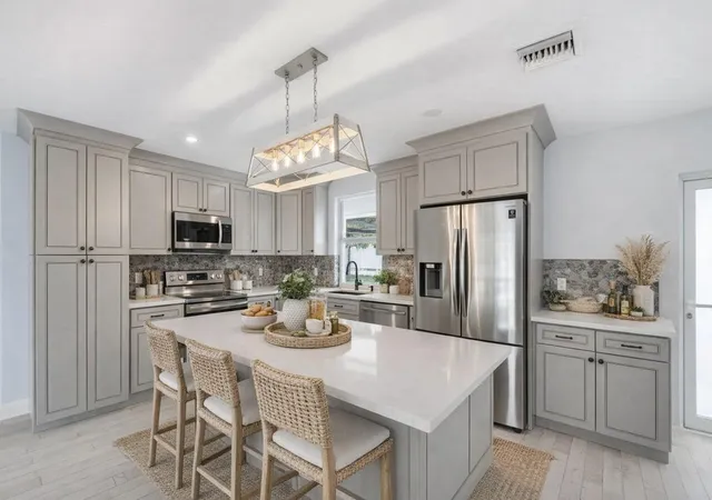 2nd image of 2120 Ne 62nd Ct, Fort Lauderdale, FL 33308 | MLS# B26003811