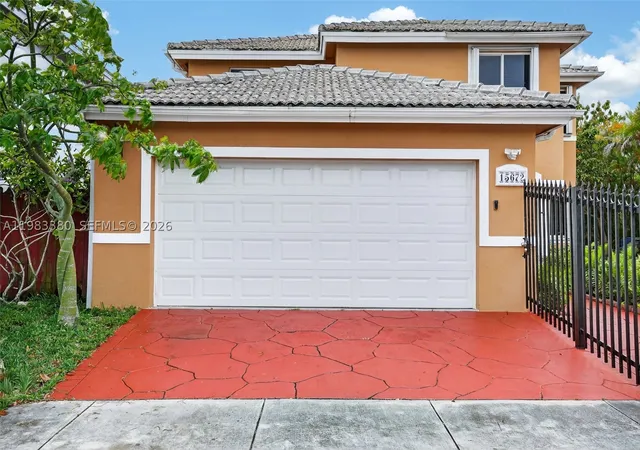 Photo 3 of Single family home for sale at 15672 Sw 91St Ln, Miami, FL 33196 | MLS# A11983380 | Listing updated on 2026-09-10