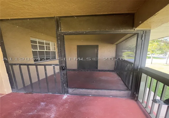 Listing Photo 4 - Condo for sale in building located at 10480 Nw 8Th St, Pembroke Pines, FL 33026 - Unit #201