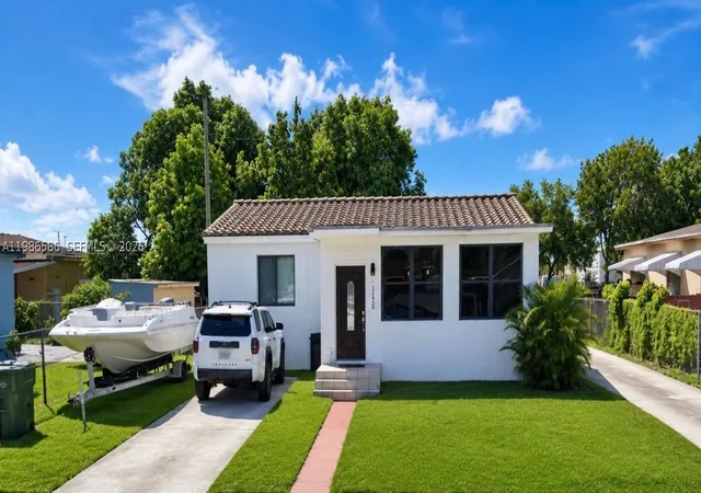 Photo 1 of Single family home for sale at 52 E 50th Pl, Hialeah, FL 33013 | MLS# A11986586 | Listing updated on 2026-09-11