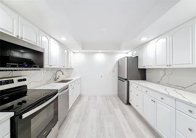 Photo 3 of Condo for sale at 1000 Parkview Dr #121, Hallandale Beach, FL 33009 | MLS# A11984273 | Listing updated on 2026-09-09