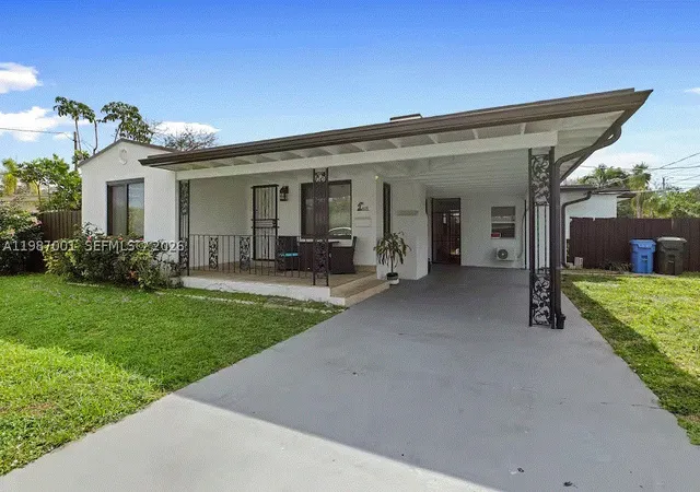 Photo 1 of Single family home for sale at 1608 Ne 34th St, Oakland Park, FL 33334 | MLS# A11987001 | Listing updated on 2026-09-11
