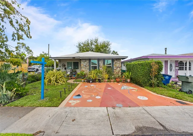 Photo 1 of Single family home for sale at 720 Nw 4th St, Hallandale Beach, FL 33009 | MLS# A11986962 | Listing updated on 2026-09-29