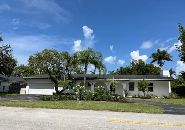 Photo 3 of Sale Pending at 14341 78th Ct, Palmetto Bay, FL 33158 | MLS# A11979131 | Listing updated on 2026-09-07