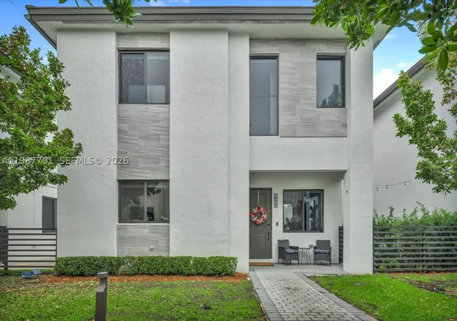 Photo 2 of Sale Pending at 4346 Nw 81st Ave, Doral, FL 33166 | MLS# A11987701 | Listing updated on 2026-09-09