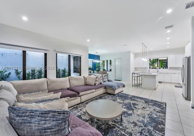 Photo 3 of Sale Pending at 4346 Nw 81st Ave, Doral, FL 33166 | MLS# A11987701 | Listing updated on 2026-09-09