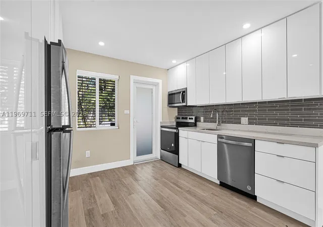 Photo 4 of Single family home for sale at 11919 Ne 8Th Av, Biscayne Park, FL 33161 | MLS# A11969711 | Listing updated on 2026-09-02