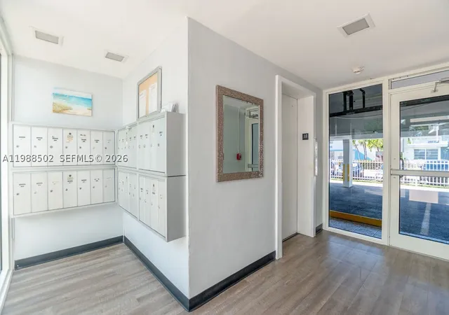 Listing Photo 4 - Condo for sale in building located at 1990 Marseille Dr, Miami, FL 33141 - Unit #402