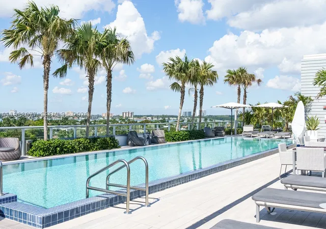 Listing Photo 4 - Condo for sale in building located at 9540 W Bay Harbor Dr, Bay Harbor Islands, FL 33154 - Unit #301