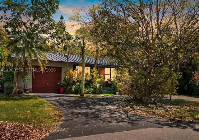 Photo 1 of Single family home for sale at 6005 Sw 64th Pl, South Miami, FL 33143 | MLS# A11988574 | Listing updated on 2026-09-12
