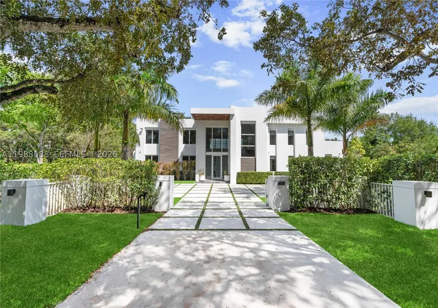 Photo 1 of Mansion for sale at 6285 Old Cutler Rd, Miami, FL 33156 | MLS# A11988088 | Listing updated on 2026-10-07