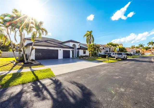 Photo 2 of Single family home for sale at 930 Nw 197th Ave, Pembroke Pines, FL 33029 | MLS# A11983906 | Listing updated on 2026-08-31