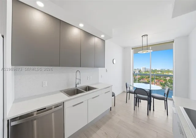 Photo 4 of Condo for sale at 3801 Ne 207Th St #1203, Miami, FL 33180 | MLS# A11989873 | Listing updated on 2026-09-20