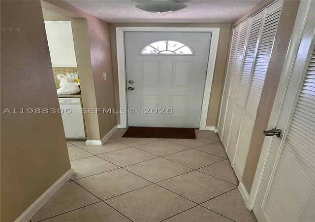 Listing Photo 4 - Condo for sale in building located at 2701 E Sunrise Lakes Dr, Sunrise, FL 33322 - Unit #209