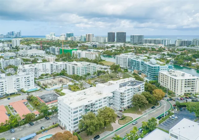 Listing Photo 2 - Condo for sale in Longwood Towers located at 1001 91St St, Miami, FL 33154 - Unit #701
