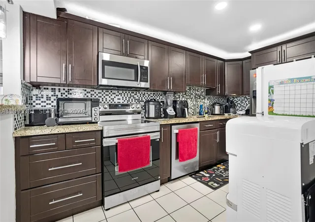 Photo 2 of Sale Pending at 9403 Sw 76th St #Y17, Miami, FL 33173 | MLS# A11990981 | Listing updated on 2026-09-14