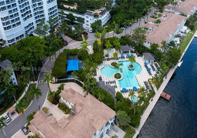 Photo 3 of Condo for sale at 21050 Point Pl #401, Ojus, FL 33180 | MLS# A11990982 | Listing updated on 2026-10-03