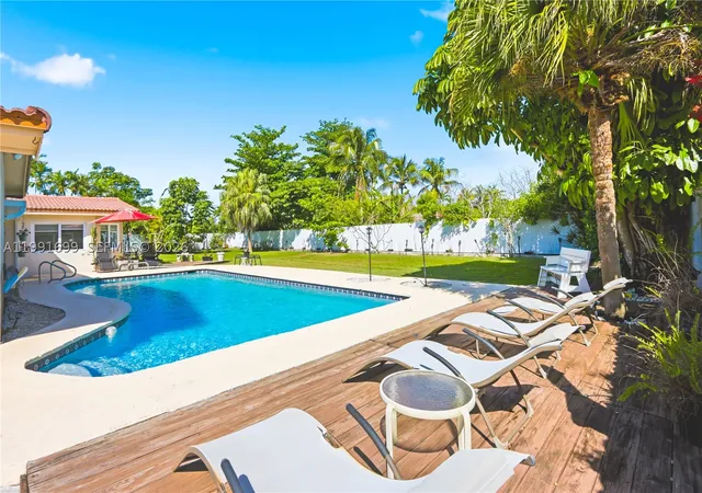 Photo 3 of Single family home for sale at 9955 Sw 74th St, Miami, FL 33173 | MLS# A11991699 | Listing updated on 2026-09-10
