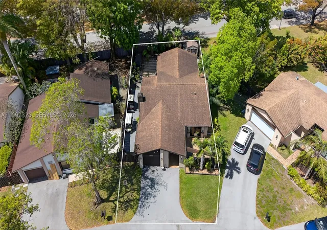 Photo 3 of Single family home for sale at 10861 Sw 132nd Cir Ct, Miami, FL 33186 | MLS# A11992320 | Listing updated on 2026-09-04