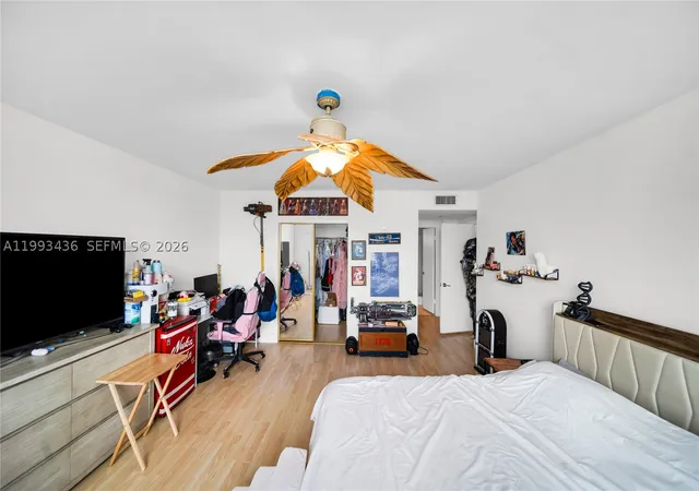 Photo 4 of Condo for sale at 3800 Hillcrest Dr #1007, Hollywood, FL 33021 | MLS# A11993436 | Listing updated on 2026-09-22
