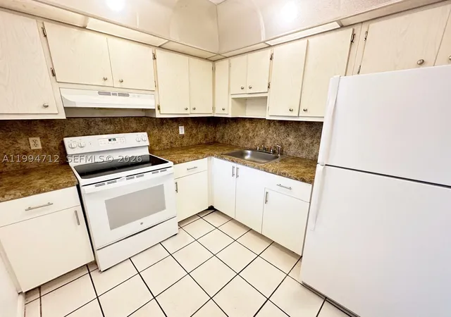 Photo 3 of Condo for sale at 15600 Nw 7th Ave #606, Miami, FL 33169 | MLS# A11994712 | Listing updated on 2026-08-27