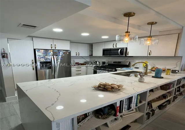 Photo 2 of Condo for sale at 2030 S Ocean Dr #815, Hallandale Beach, FL 33009 | MLS# A11995198 | Listing updated on 2026-08-28