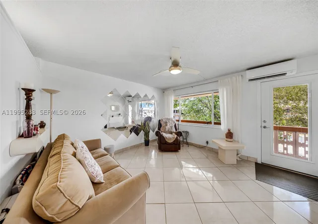 Photo 2 of Condo for sale at 1015 Sw 11th Ave #15K, Hallandale Beach, FL 33009 | MLS# A11995283 | Listing updated on 2026-09-18