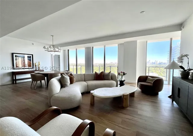 Listing Photo 4 - Condo for sale in Mr. C Residences located at 2678 Tigertail Ave, Miami, FL 33133 - Unit #2006