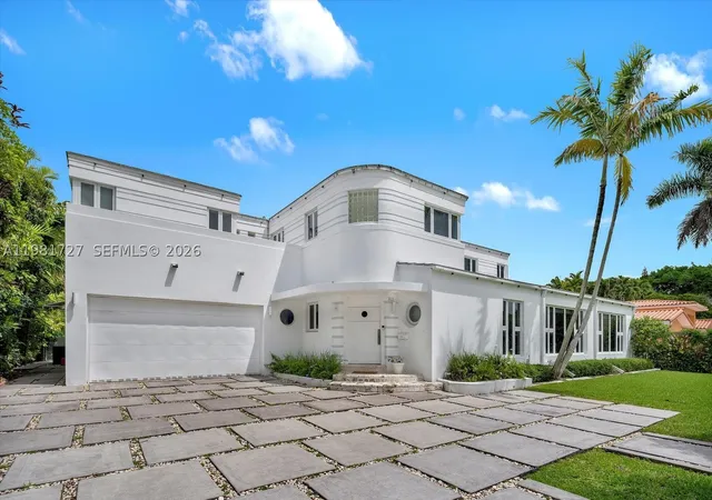 Photo 3 of Mansion for sale at 1021 N Greenway Dr, Coral Gables, FL 33134 | MLS# A11981727 | Listing updated on 2026-09-14