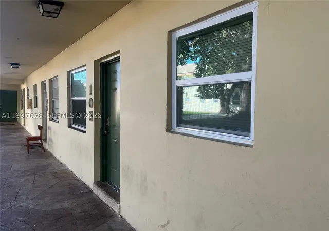 Listing Photo 2 - Condo for sale in building located at 4800 Nw 24Th Ct, Lauderdale Lakes, FL 33313 - Unit #D103
