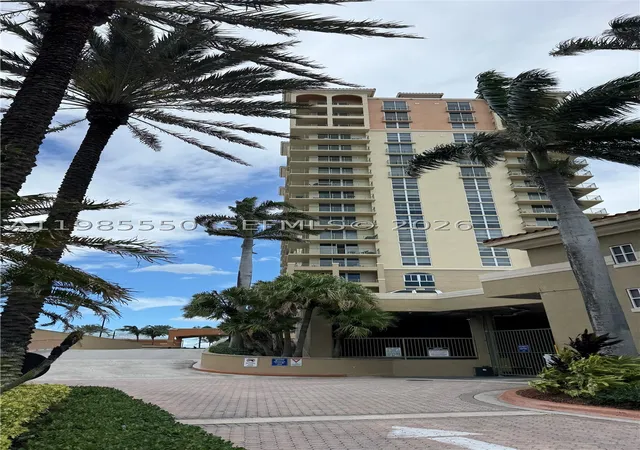 Listing Photo 2 - Condo for sale in building located at 2080 S Ocean Dr, Hallandale Beach, FL 33009 - Unit #905
