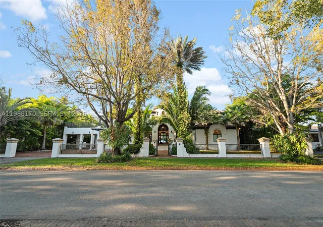 Photo 3 of Mansion for sale at 1253 Sorolla Ave, Coral Gables, FL 33134 | MLS# A11988170 | Listing updated on 2026-09-06