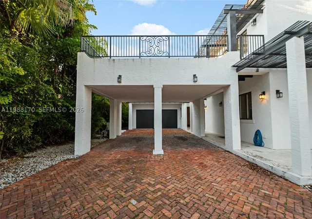 Photo 4 of Single family home for sale at 1253 Sorolla Ave, Coral Gables, FL 33134 | MLS# A11988170 | Listing updated on 2026-09-06