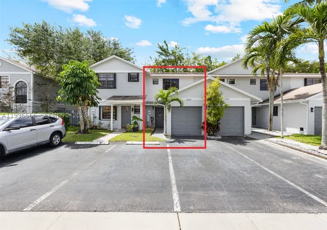 Photo 2 of Townhouse for sale at 10500 Nw 3rd St, Pembroke Pines, FL 33026 | MLS# A11996566 | Listing updated on 2026-09-13