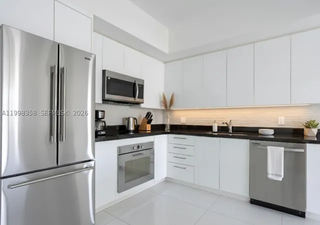 Photo 3 of Condo for sale at 92 Sw 3rd St #3512, Miami, FL 33130 | MLS# A11998358 | Listing updated on 2026-09-14