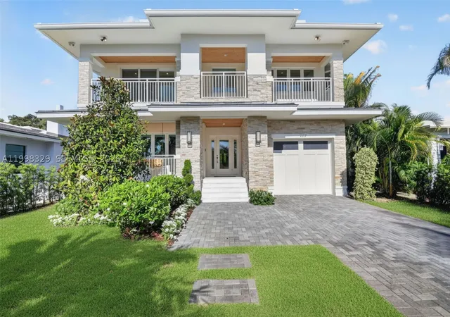 Photo 3 of Single family home for sale at 1017 S Palmway, Lake Worth Beach, FL 33460 | MLS# A11998329 | Listing updated on 2026-09-15
