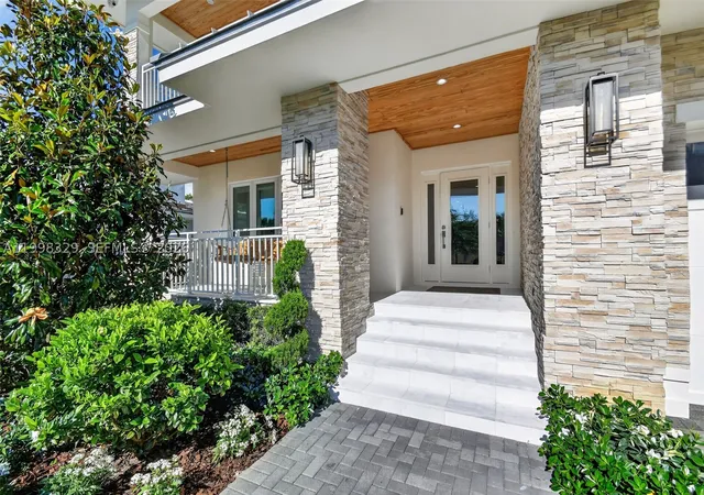 Photo 3 of Single family home for sale at 1017 S Palmway, Lake Worth Beach, FL 33460 | MLS# A11998329 | Listing updated on 2026-10-04