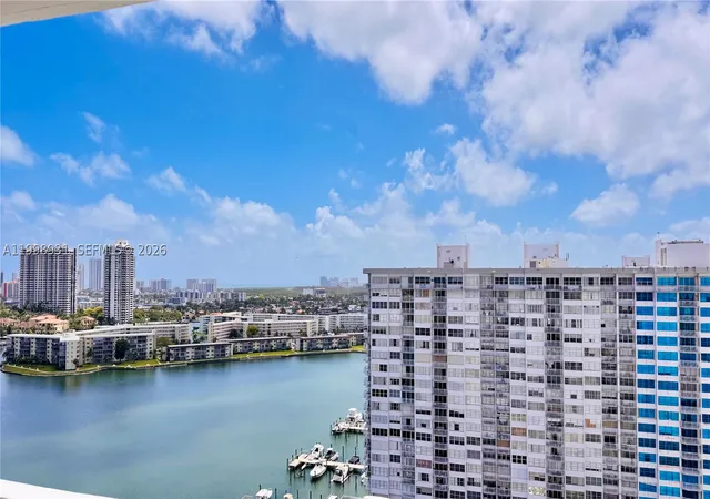 Listing Photo 2 - Condo for sale in building located at 2780 Ne 183Rd St, Miami, FL 33160 - Unit #2012