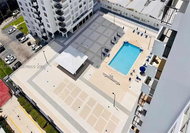 Listing Photo 4 - Condo for sale in building located at 2780 Ne 183Rd St, Miami, FL 33160 - Unit #2012