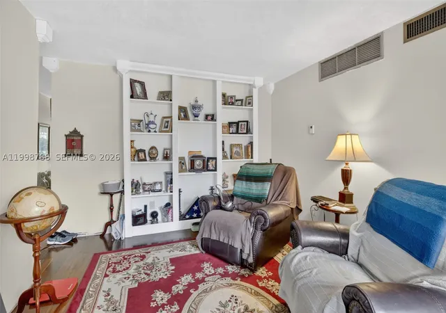 Photo 4 of Condo for sale at 5240 Ne 6Th Ave #H26, Fort Lauderdale, FL 33334 | MLS# A11998788 | Listing updated on 2026-08-30