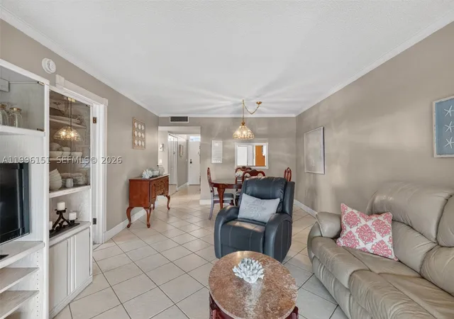 Listing Photo 3 - Condo for sale in building located at 2991 Nw 46Th Ave, Lauderdale Lakes, FL 33313 - Unit #210