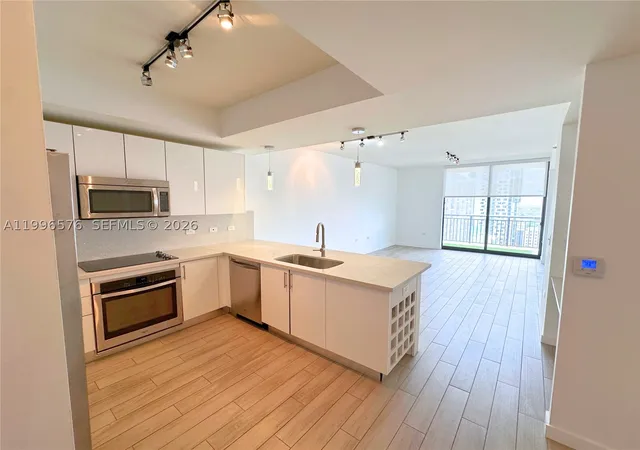 Photo 3 of Condo for sale at 999 Sw 1st Ave #2109, Miami, FL 33130 | MLS# A11996576 | Listing updated on 2026-09-11